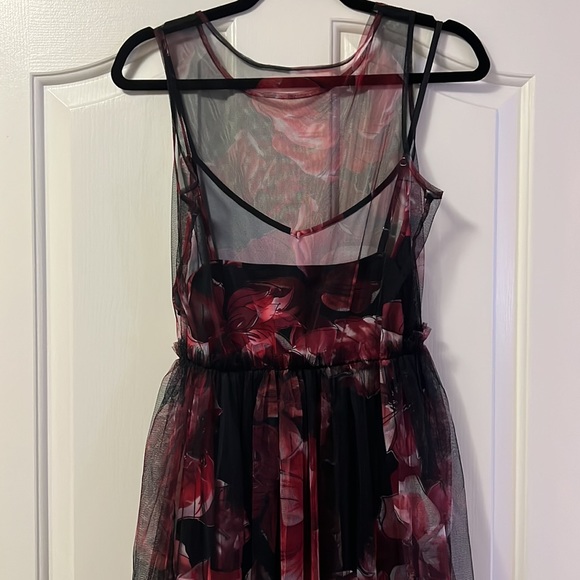 Forest Lily Floral Dress - Picture 5 of 5